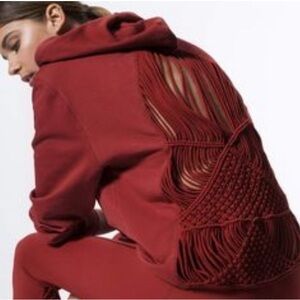 Carbon38 Gili macrame Hoodie in Red Dahlia size M